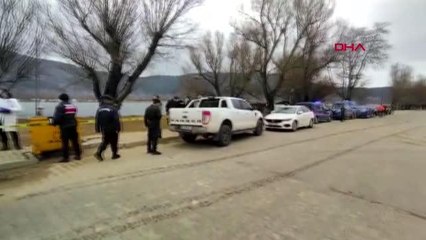 ÖDEMİŞ'TE GÖLDE KADIN CESEDİ BULUNDU