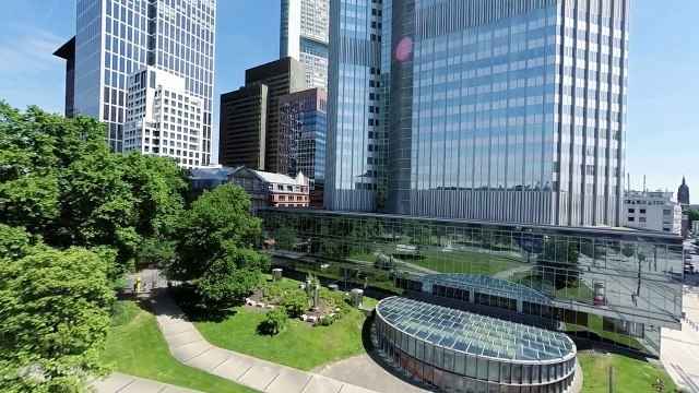 La Bce non alza i tassi ma l’inflazione preoccupa