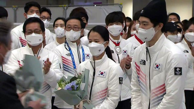 베이징 동계올림픽 한국 선수단 본진 50여 명 귀국 / YTN