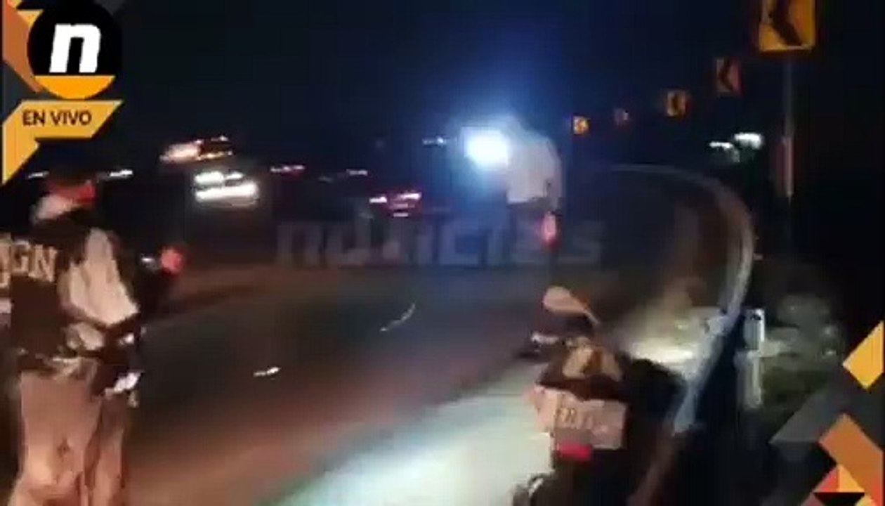 Fuerte accidente deja lesionado a motociclista