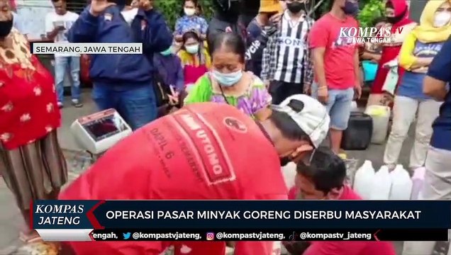 Operasi Pasar Minyak Goreng Diserbu Masyarakat