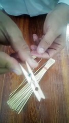 amazing lifehack idea.using clothes clips spring.