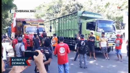 Ratusan Sopir Truk Demo Di Gilimanuk