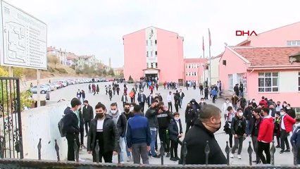 Öğretmenden öğrencilere tehdit! Cebimde bıçak var, saplamıyorum