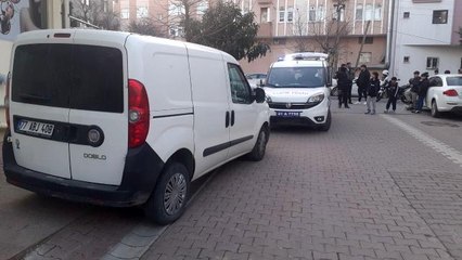 Hafif ticari araç ile çarpışan motosikletin sürücüsü yaralandı