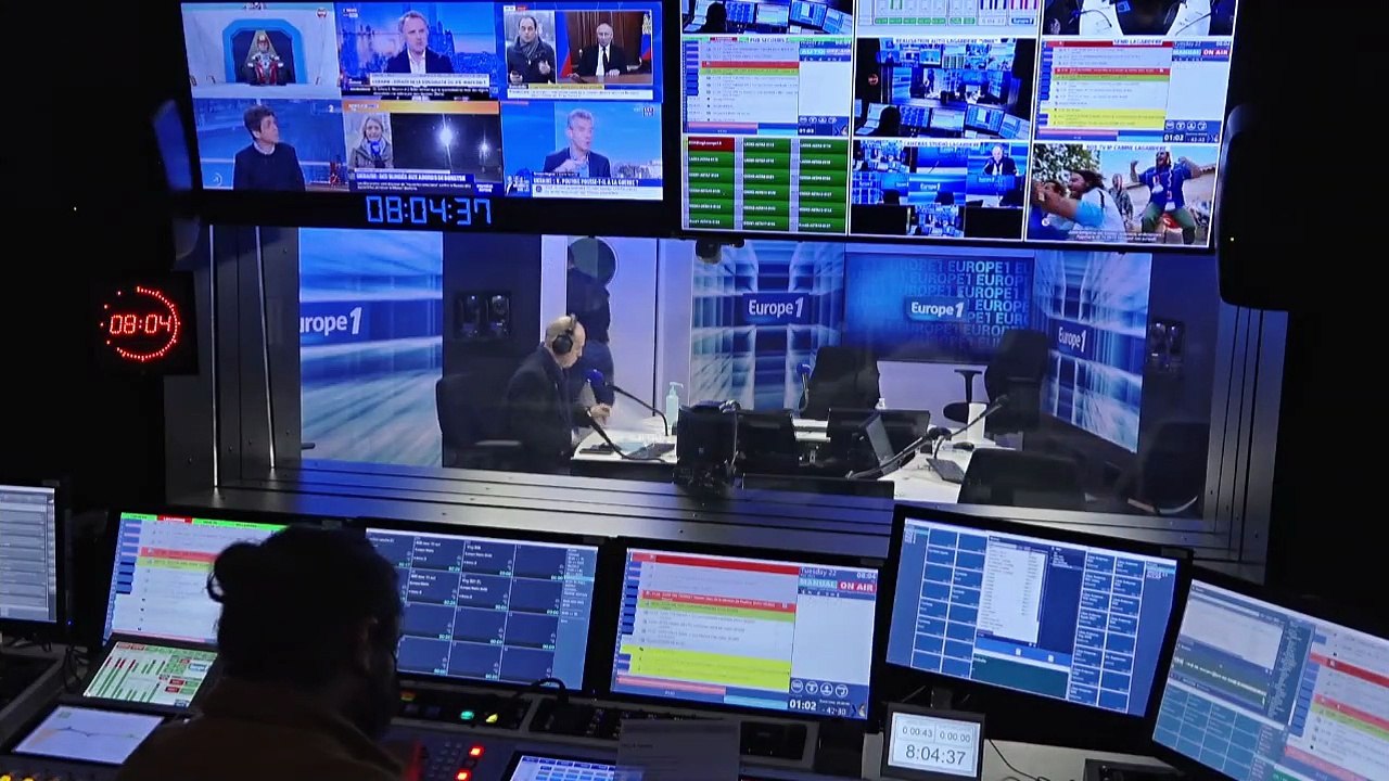 Ukraine : comment Macron espère-t-il rebondir à six semaines de la présidentielle ?