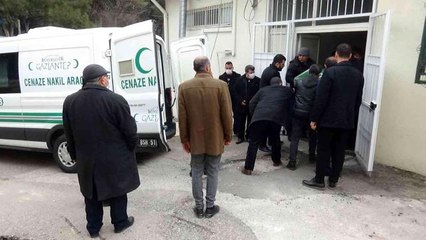 Otomobilin çarptığı 6 çocuk babası adam hayatını kaybetti