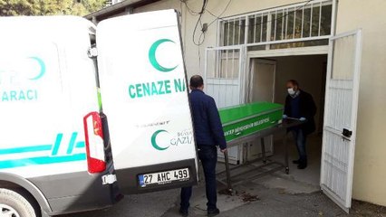 Son Dakika | YOLUN KARŞISINA GEÇERKEN OTOMOBİL ÇARPTI, HASTANEDE KURTARILAMADI