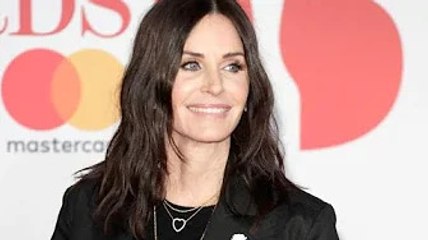 Courtney Cox menyesal suntik botox, mengaku wajah nampak pelik pada usia 57 tahun