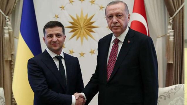 Son Dakika: Cumhurbaşkanı Erdoğan ve Ukrayna Devlet Başkanı Zelenski, Rusya'nın iki bölgeyi tanıma kararını ele aldı
