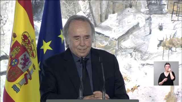 Serrat recibe la Gran Cruz de la Orden Civil de Alfonso X el Sabio