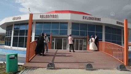 Kütahya'da 11 çiftin nikahları "22.02.2022"de kıyıldı