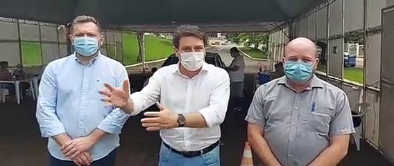 "Não passe o feriado do carnaval sem vacinar", diz prefeito