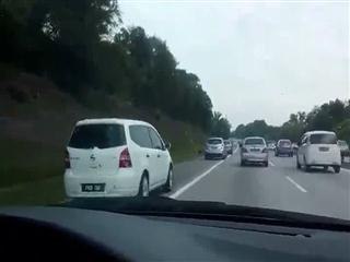 Pemandu guna lorong kecemasan