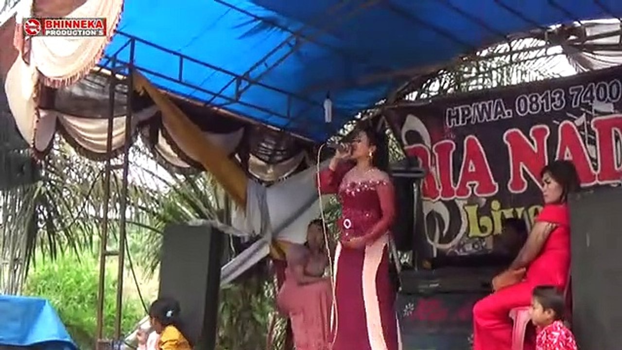 Dendang Minang Aksi Ratu Goyang Bukik Bunian Ria Nada Music