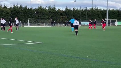 LA SPECIALISTE DES COUPS-FRANCS EST DE RETOUR !