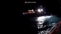 Cerca de 600 migrantes são resgatados na costa da Calábria