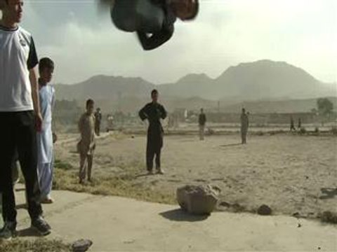 Young Afghans find freedom through freerunning flips