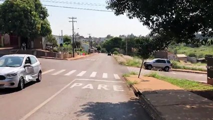 Veículos se envolvem em forte colisão no Jardim Veneza