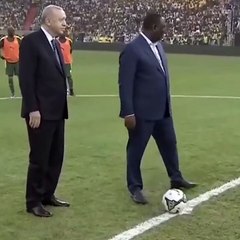 Başkan Recep Tayyip Erdoğan Senegal'de Türk şirketlerin inşa ettiği stadyumun açılış törenine katıldı