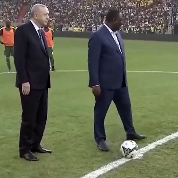 Başkan Recep Tayyip Erdoğan Senegal'de Türk şirketlerin inşa ettiği stadyumun açılış törenine katıldı