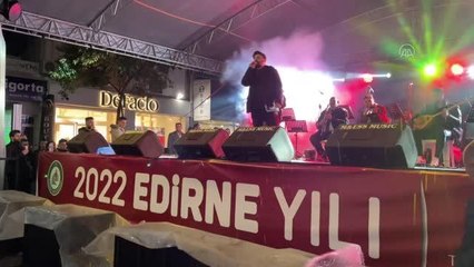 Edirneliler, "2022 Edirne Yılı" etkinlikleri konserinde yağmura aldırış etmedi