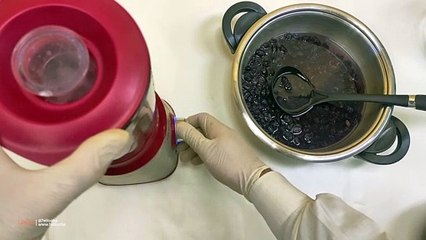 طريقة عمل عصير الزبيب الأسود الطبيعي
