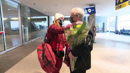 Ann-Renée Desbiens peut enfin célébrer sa médaille d'or avec ses proches