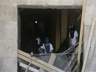 Clashes at Jerusalem's flashpoint Al-Aqsa