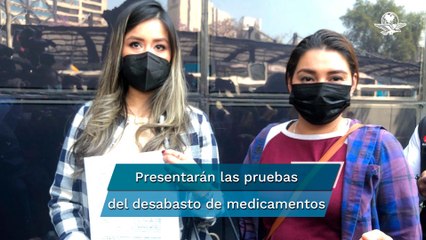 Mamá de niño con cáncer se suma a denuncia por homicidio contra AMLO y López-Gatell