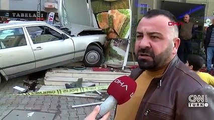 Polisten kaçarken dükkana çarptılar