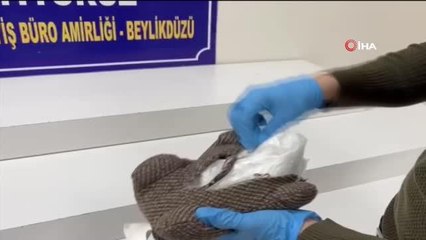 "Tirbuşon" zehir taciri yakalandı, oyuncak ayıdan uyuşturucu fışkırdı
