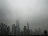Malaysia closes schools as Indonesia smoke haze worsens