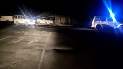 यहां देर रात पुलिस पर किया प​​थराव, दो दर्जन लोग हिरासत में