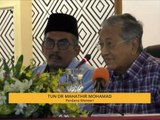 Majlis perjumpaan Tun M kecoh diganggu pemandu teksi biadap