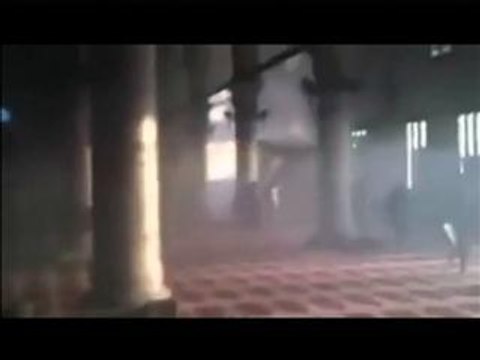 Palestinians clash with Israeli police at al-Aqsa mosque