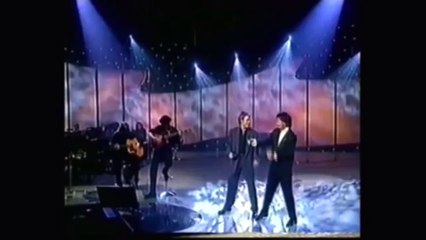 Medley  WAKE UP LITTLE SUZY / DREAM / BIRD DOG  by Cliff Richard & Michael Ball