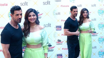 Shilpa Shetty Kundra के बोल्ड अवतार ने लूटी महफ़िल, John Abraham के साथ हुईं स्पॉट | FilmiBeat