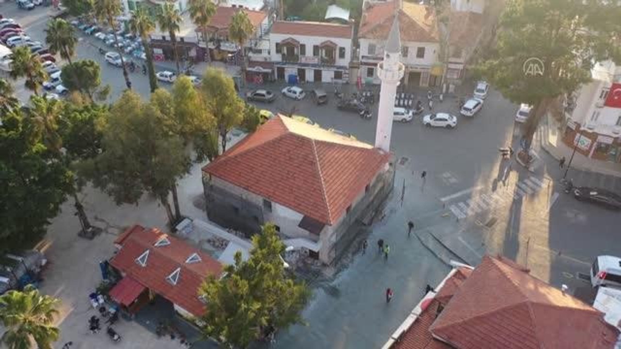 Kaş'ta iki tarihi caminin restorasyonuna başlandı
