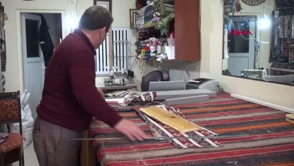 HOBİ OLARAK BAŞLADIĞI MİNDERCİLİĞİ, MESLEĞE DÖNÜŞTÜRDÜ