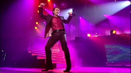 GIVE ME LOVE YOUR WAY by Cliff Richard - live performance 2006 +lyrics