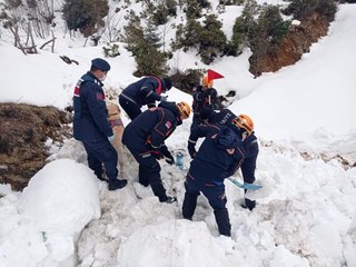 Giresun Kulakkaya Yaylası'nda çığ tatbikatı yapıldı