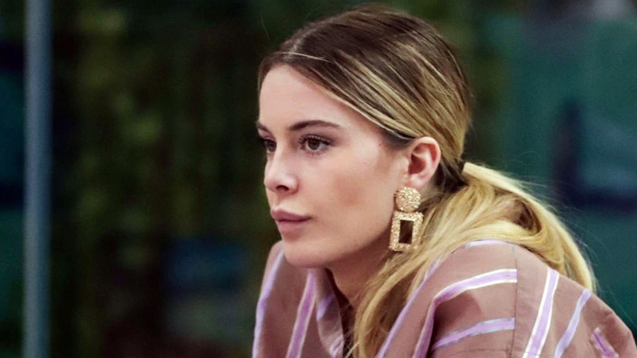 “Gli deve dei soldi”. Sophie Codegoni, cose brutte fuori il GF Vip