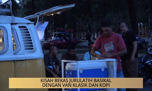 AWANI - Terengganu: Kisah bekas jurulatih basikal dengan van klasik dan kopi