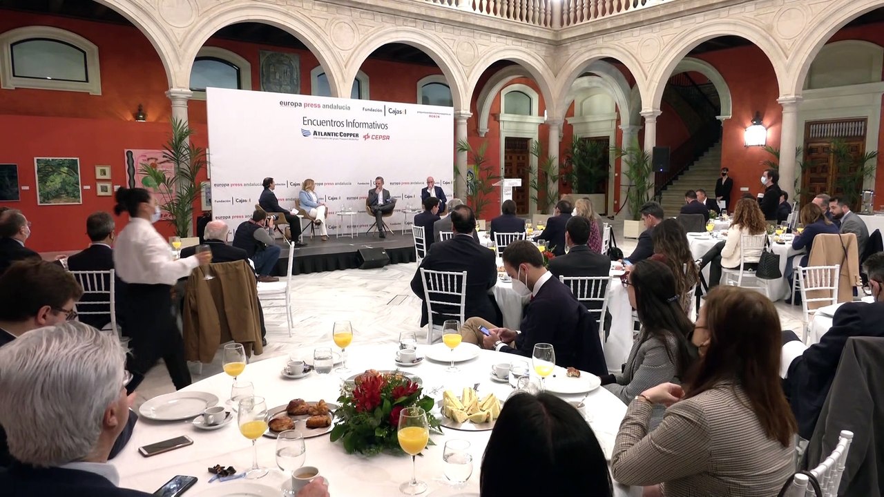 Junta y empresarios coinciden en las herramient...