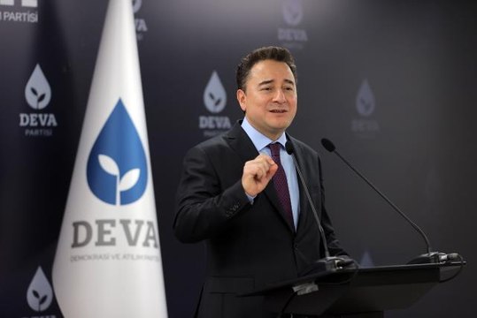Ali Babacan, Rusya-Ukrayna krizinde rengini belli etti: Ukrayna'nın toprak bütünlüğünün korunması gerekiyor