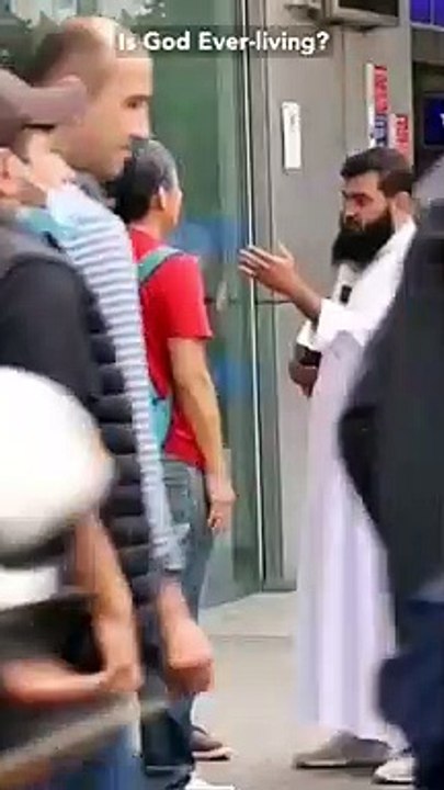 U & i believe God is ever livingthis man says God can die❓Hey whose running the Universe then‼