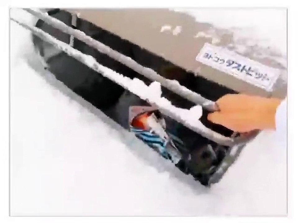 لليوم الثاني اكوام من الثلوج تدفن مدينة سابورو في #اليابان 22/2/2022