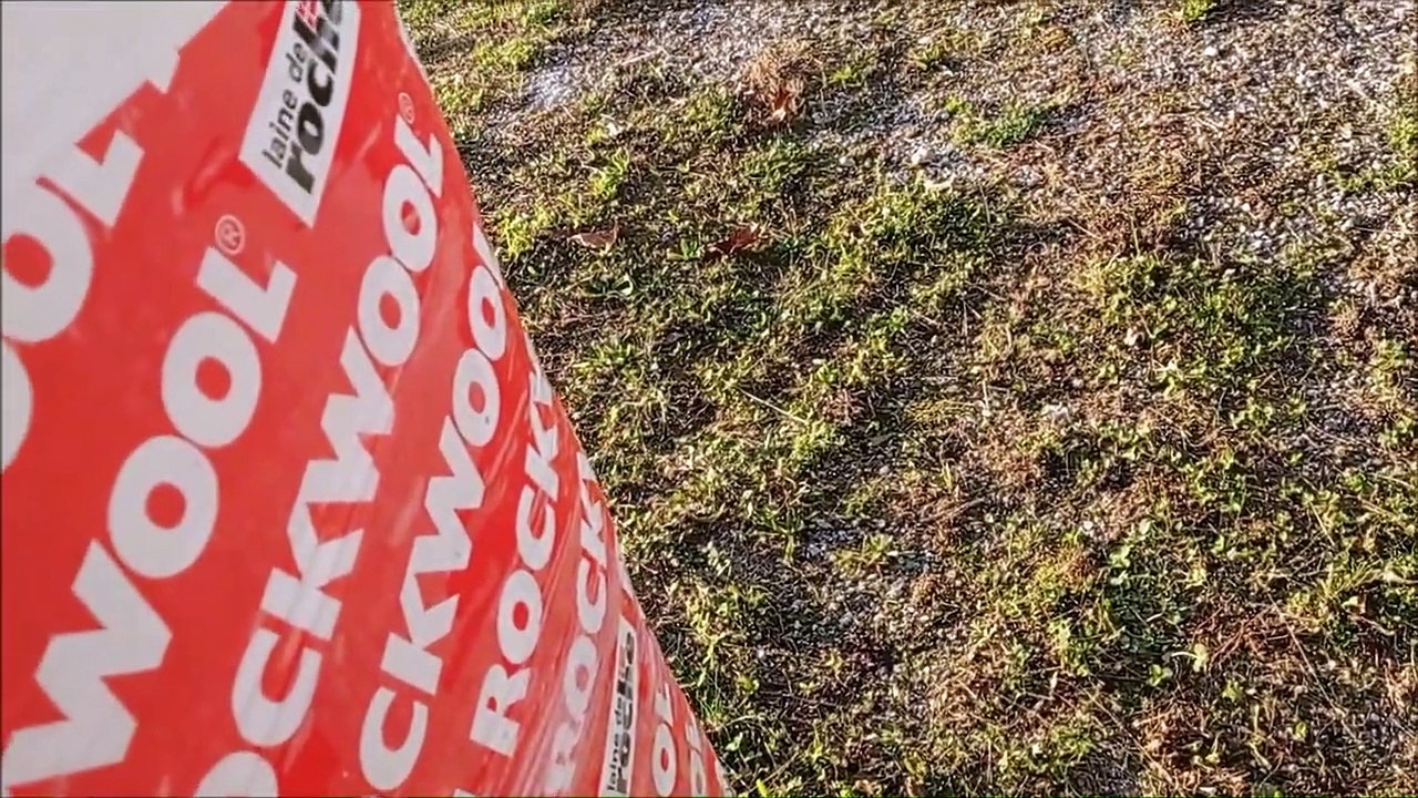 CACHE CACHE AVEC MON POTE DANS MON ECOLE