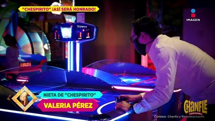 Enorme homenaje a Chespirito en calles de Bolivia